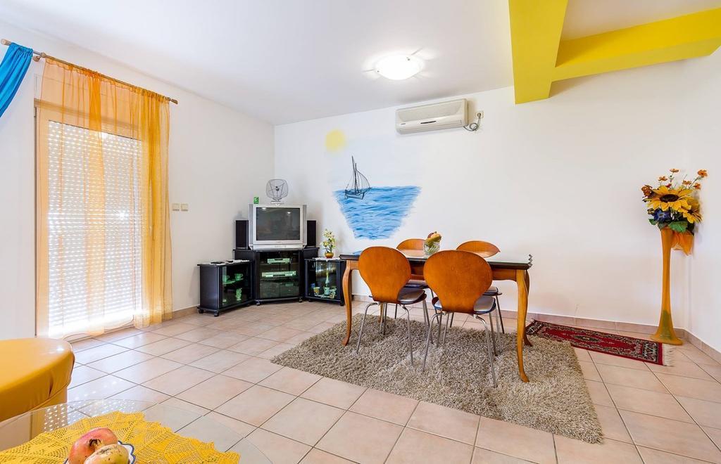 Apartment Ellis Premantura Eksteriør bilde